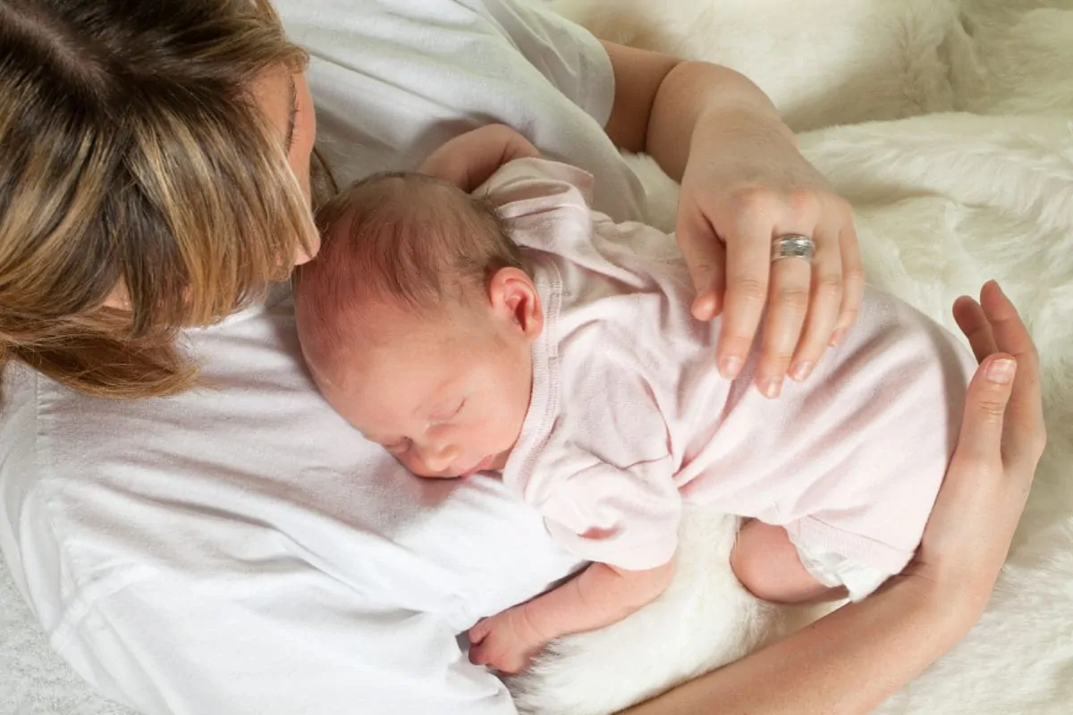 Bonding nach der geburt Wochenbett nach Kaiserschnitt