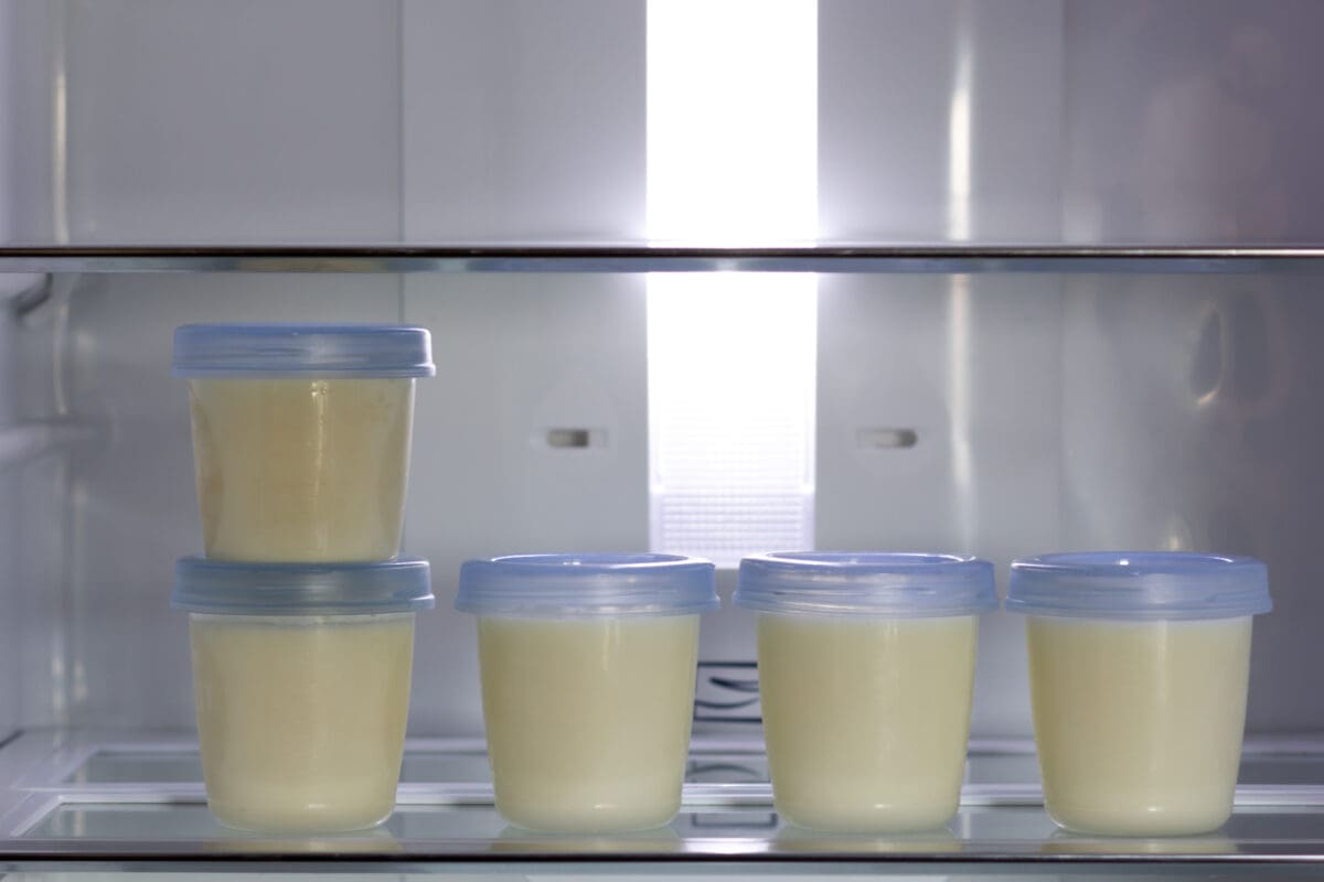 Muttermilch aufbewahren Muttermilch im Kühlschrank aufbewahren